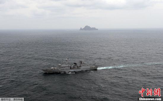 資料圖：韓國“獨島日”，韓在周邊海域舉行聯(lián)合防御軍演。