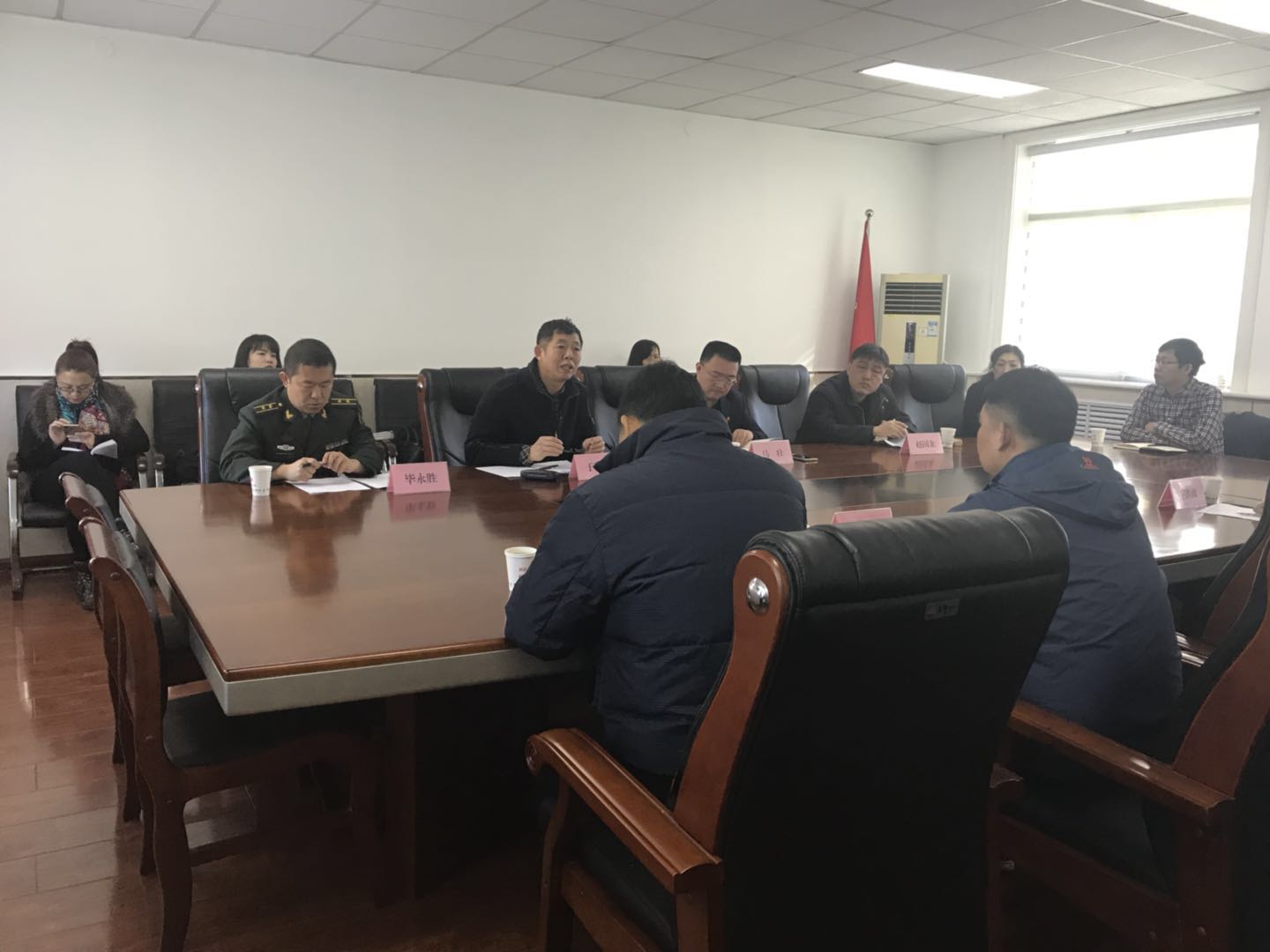 市民政局召開(kāi)張?jiān)i先進(jìn)事跡座談會(huì)