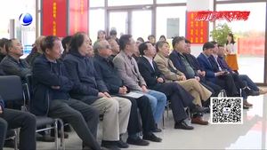 “雙峰青袖”里仁畫(huà)會(huì)作品展開(kāi)幕 作品風(fēng)格多樣 各具意趣