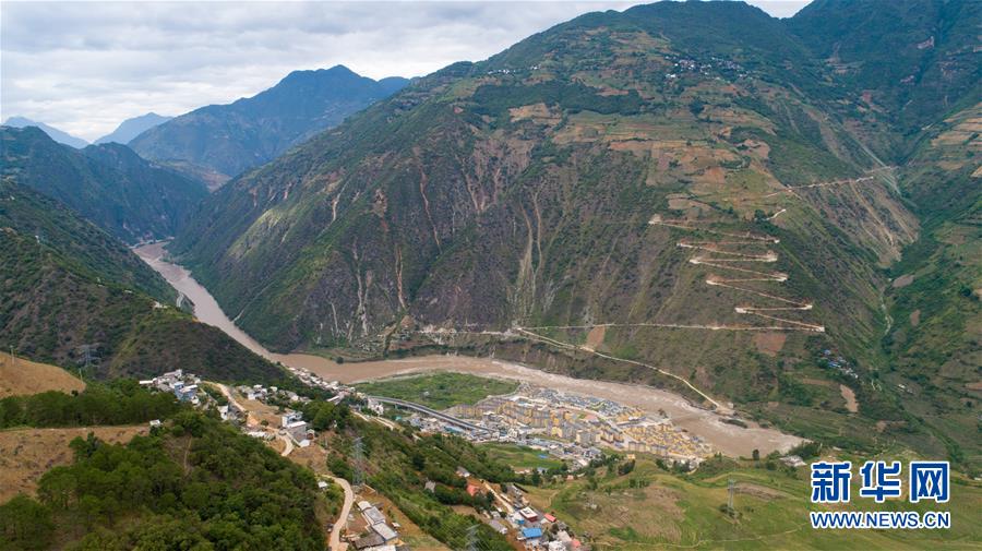 （直過民族脫貧攻堅(jiān)·圖文互動(dòng)）（3）下山！傈僳群眾開啟新生活