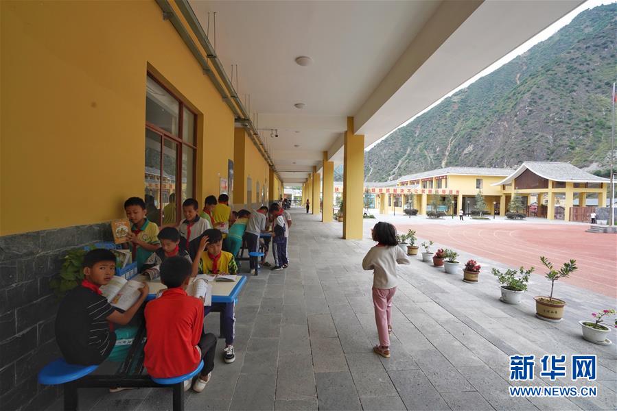 （直過民族脫貧攻堅(jiān)·圖文互動(dòng)）（8）下山！傈僳群眾開啟新生活
