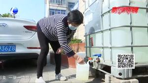 免費領(lǐng)取消毒液 居民連稱贊