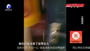 零距離·交通：貨車變‘客車’ 司機(jī)好心卻行為危險(xiǎn)
