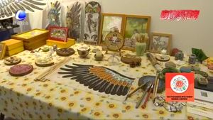 “瞧，阿綠”風(fēng)箏藝術(shù)展 傳統(tǒng)與當(dāng)代的碰撞