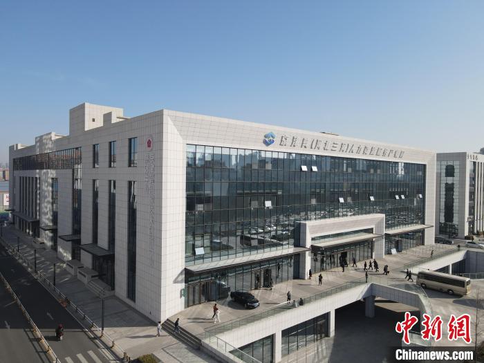 圖為京津冀(河北三河)人力資源服務(wù)產(chǎn)業(yè)園外景。　高澍 攝